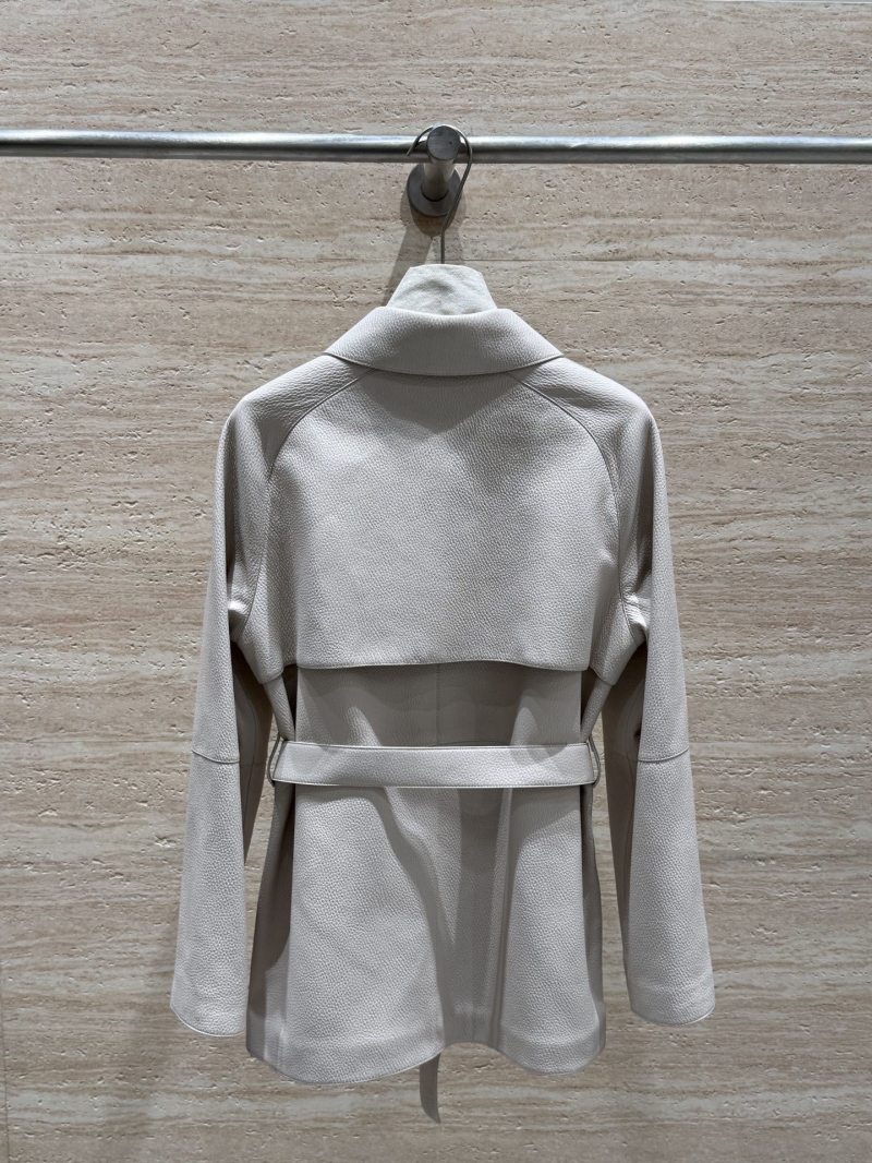 H**me5 outwear
